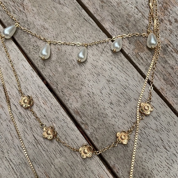 Gold Freedom Layered Pearl Flower Medallion Necklace - Picture 12 of 15